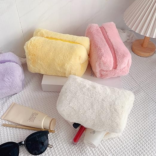 Yumuşak Peluş Dokulu Makyaj Çantası - Beyaz