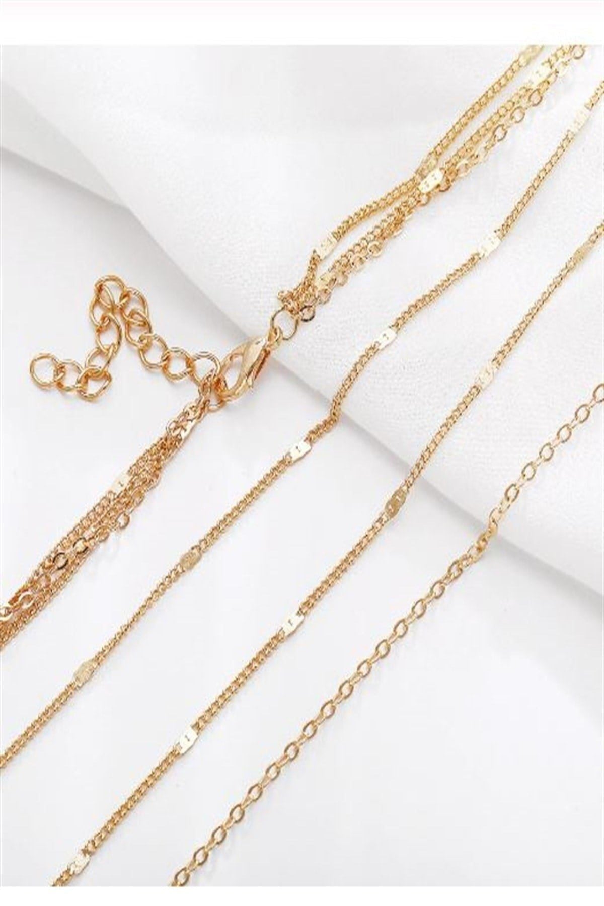 Gold Renk Katmanlı Çoklu Choker ve Uzun Zincir Kolye Kombini